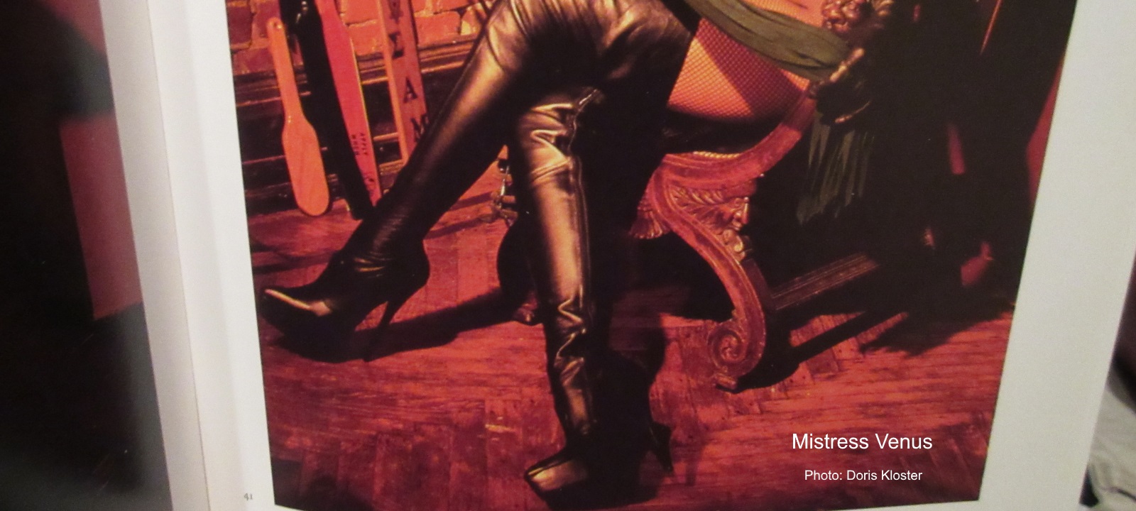 MISTRESS VENUS and MISTRESS TROY Dominatrixes NY New York offer BDSM, fetish and femdom sessions for male slaves, submissives and masochists